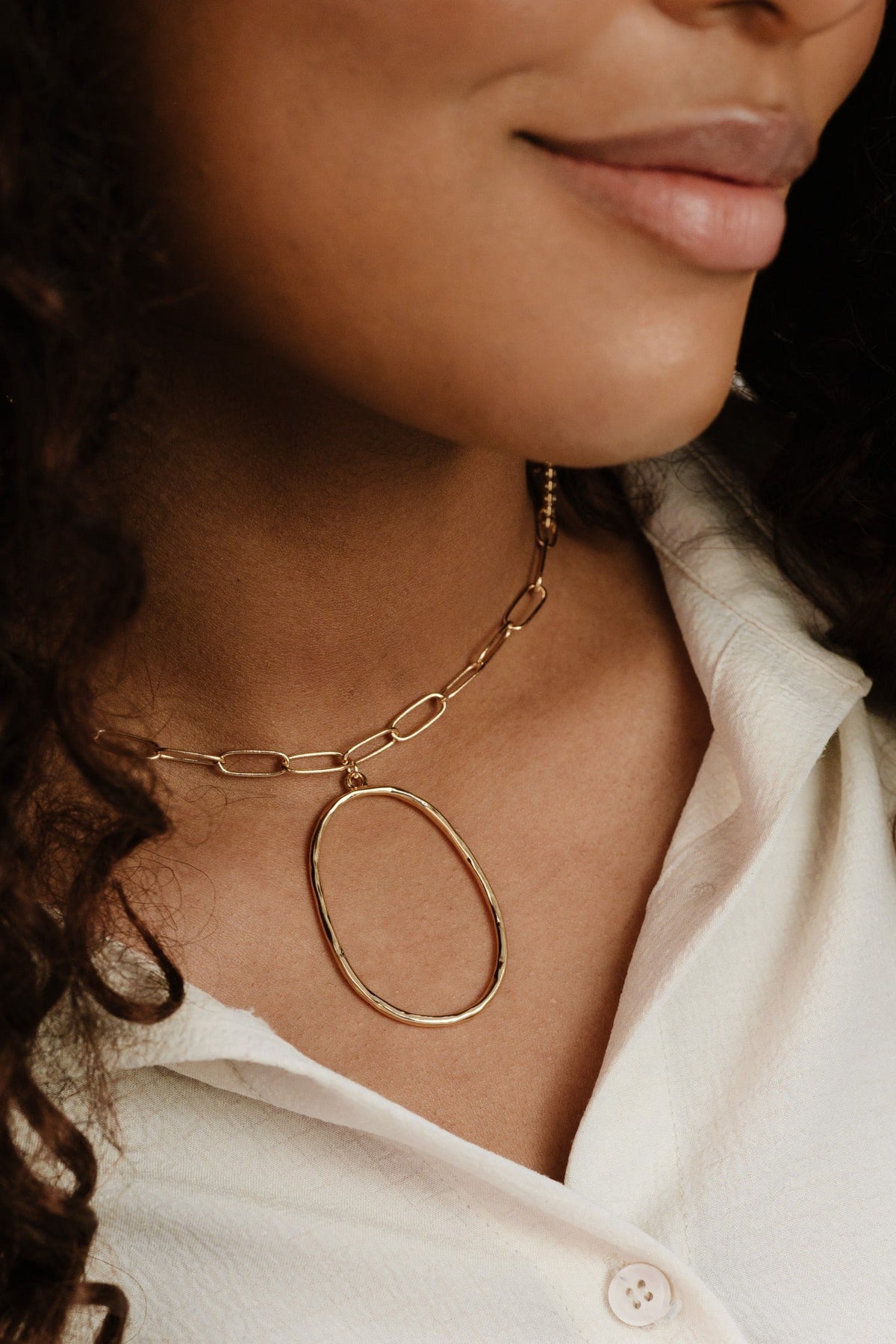 Large Oval Pendant Chain Link Necklace - 18k Gold Plated | Ettika