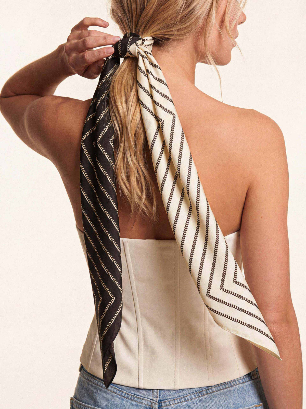 Modern Geometric Stripe Scarf - Black | Ettika