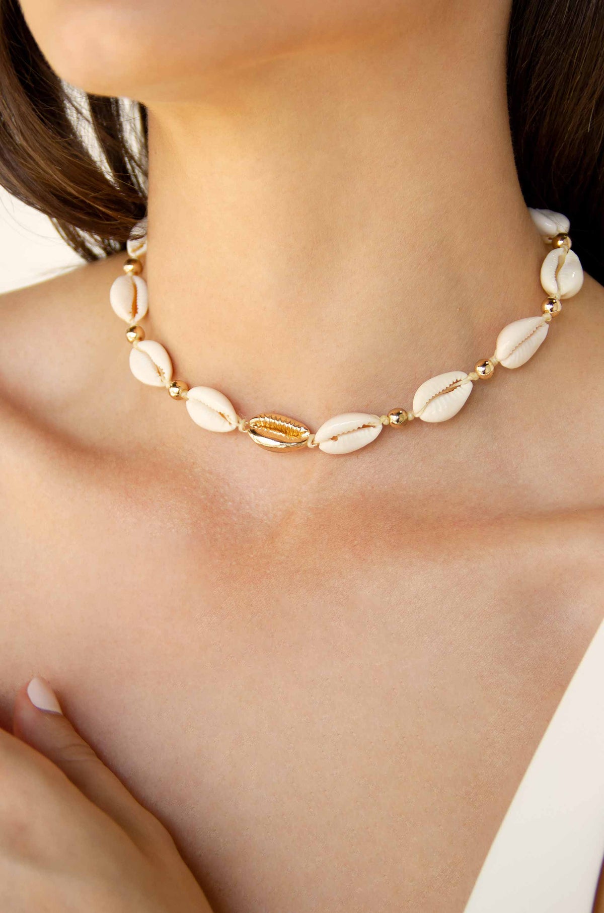 Ettika Jewelry | Shell & 18kt Gold Plated Necklace - Shell with 18k Gold Plating | Ettika
