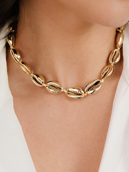 Ettika Jewelry | 18kt Gold Plated Cowrie Shell Necklace - Shell with 18k Gold Plating | Ettika