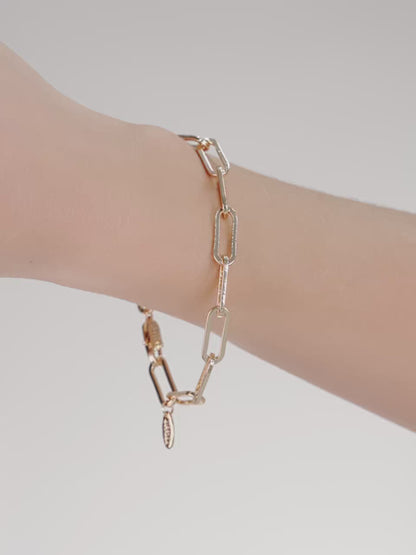 Interlinked Chain Bracelet - 18k Gold Plated | Ettika