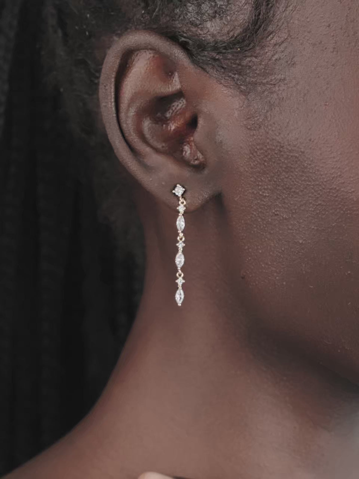 Dainty Linear Crystal Drop Earrings - Clear Crystals | Ettika