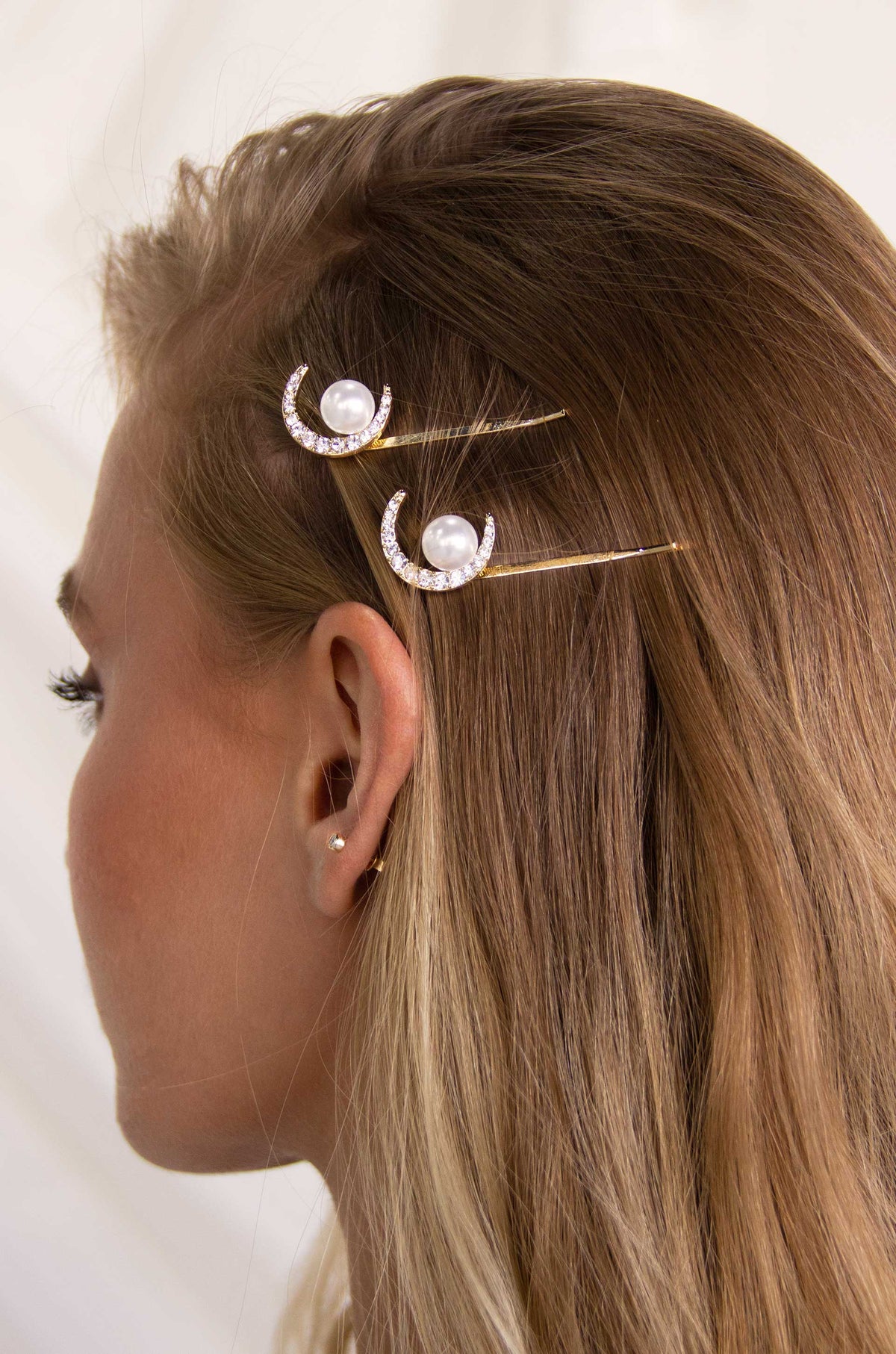 Spell Casting Crystal and Pearl Hair Pins - Pearl | Ettika