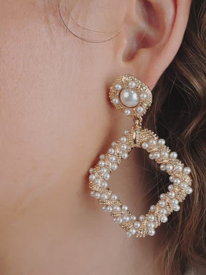 Pearl Knocker Earrings - Pearl | Ettika