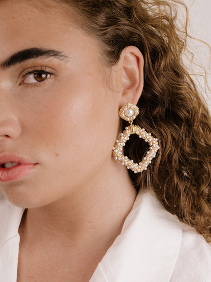Pearl Knocker Earrings - Pearl | Ettika