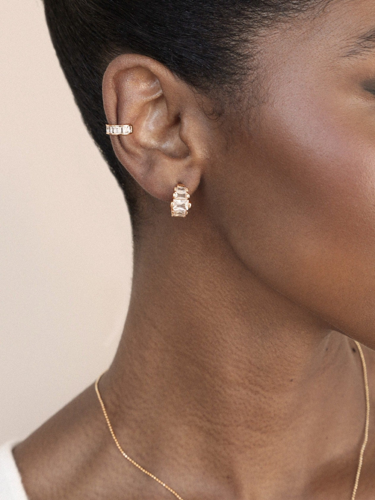 Diamond Shine Mini Hoop Earrings - Clear Crystals | Ettika