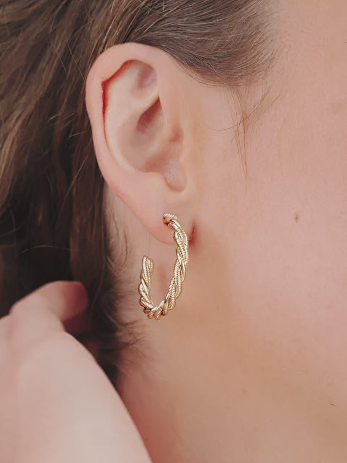 Spun Strands Hoop Earrings - 18k Gold Plated | Ettika