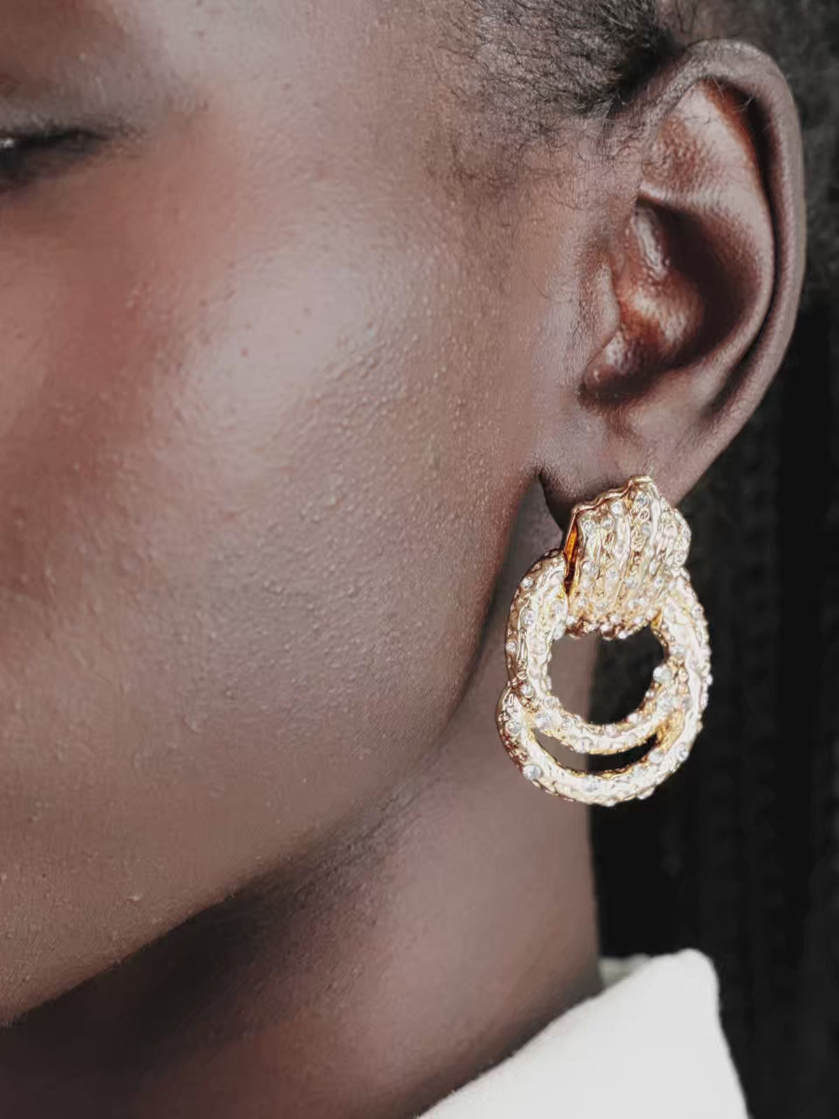 Only Royalty Crystal Earrings - Clear Crystals | Ettika
