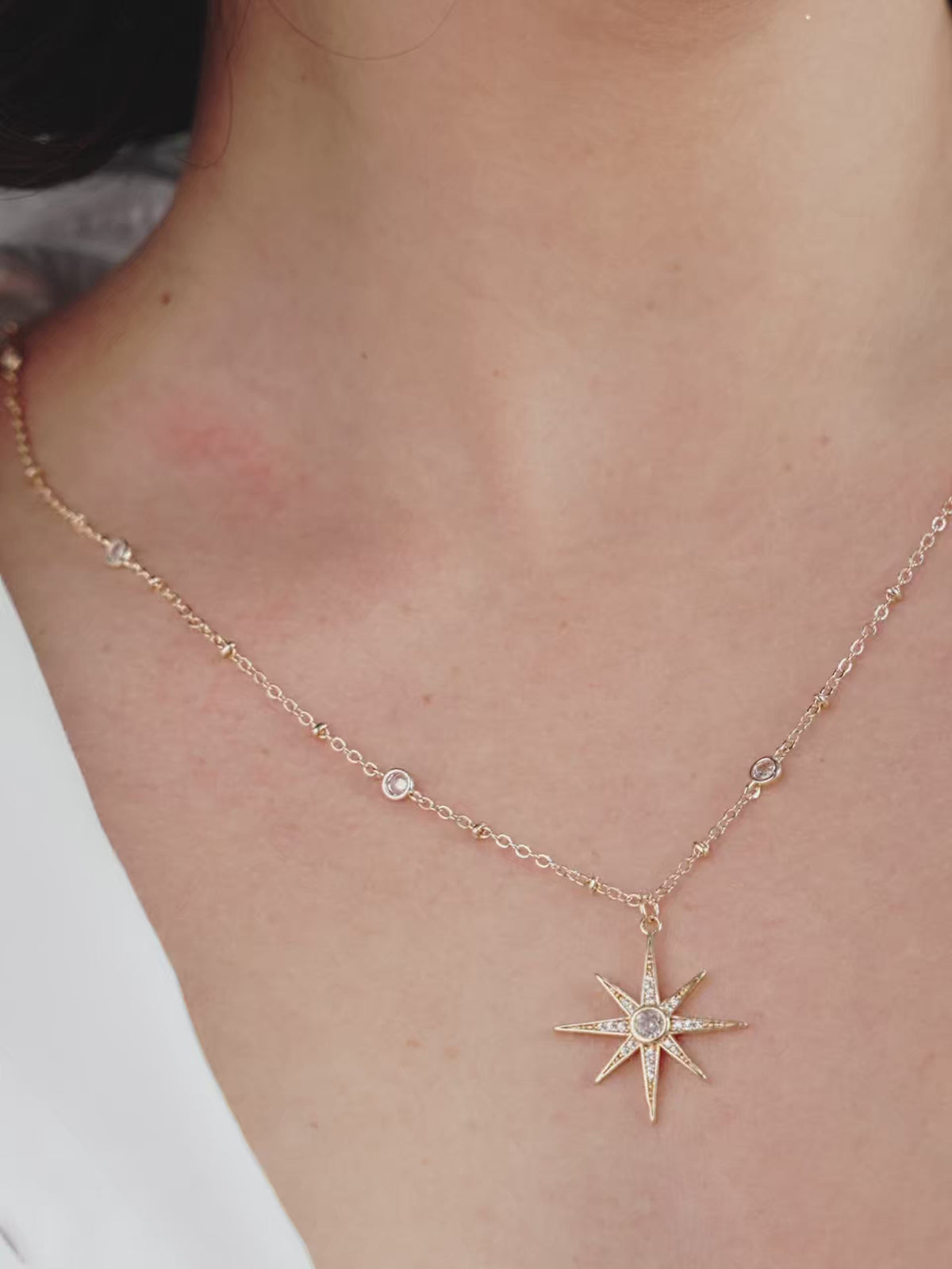 Starburst Pendant Necklace - Clear Crystals | Ettika
