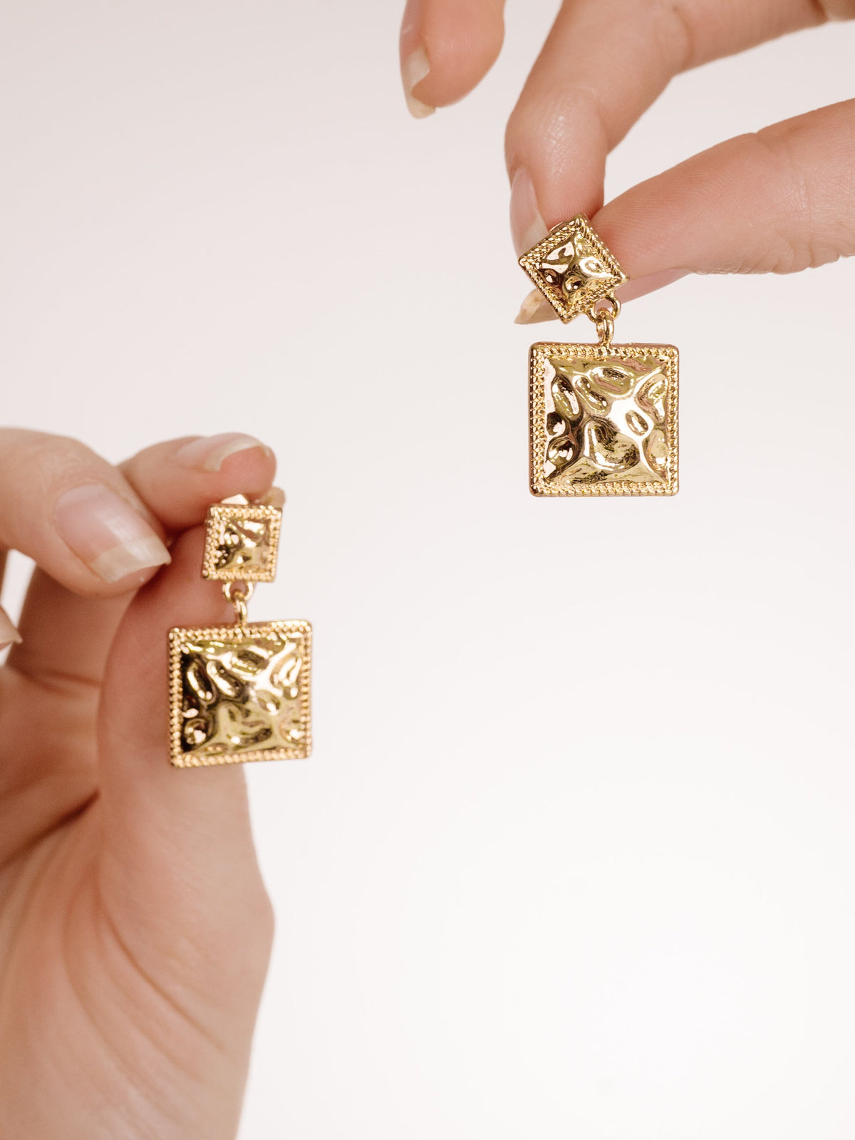 Repeated Square Dangle Earrings - 18k Gold Plated | Ettika