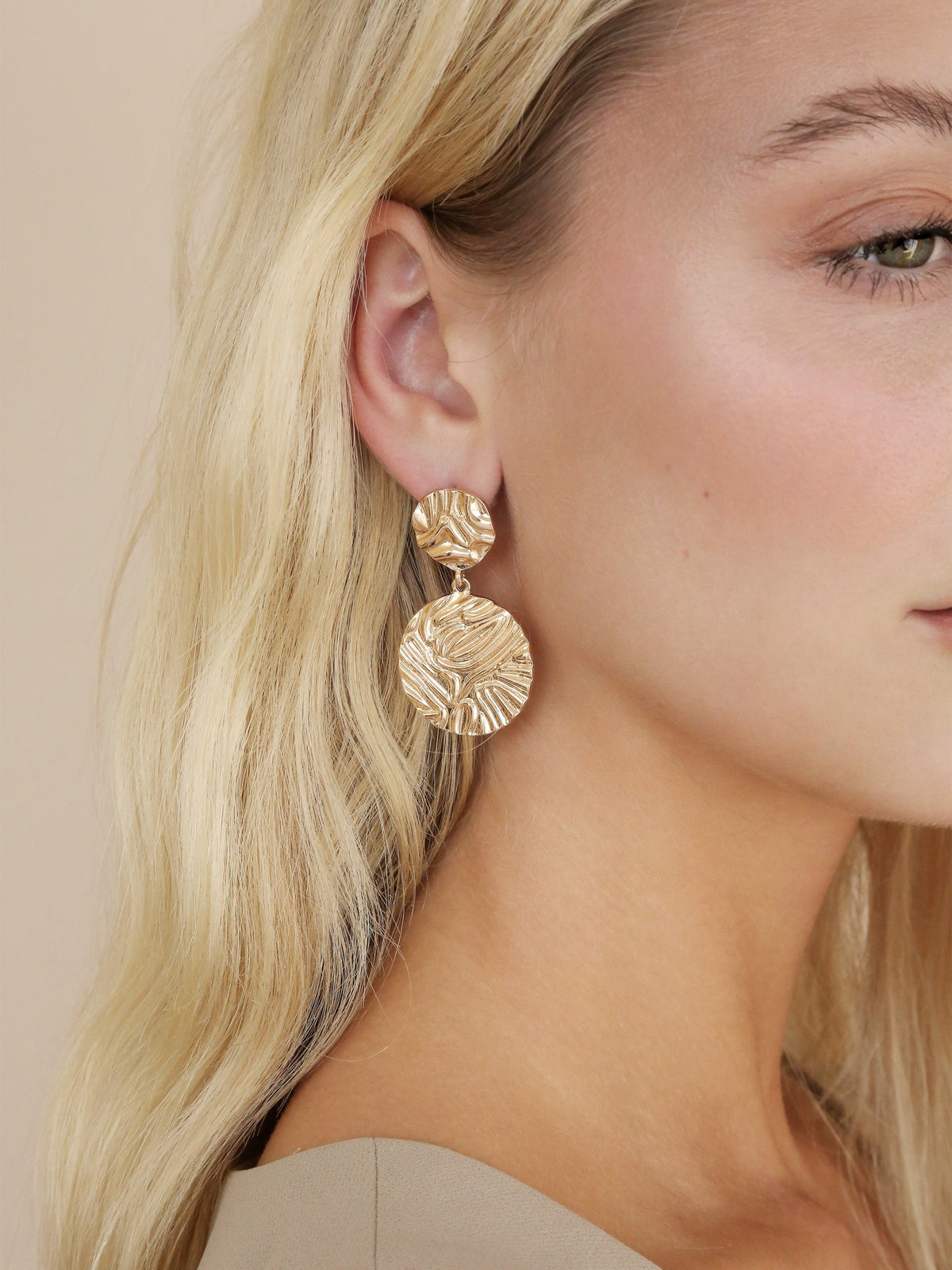 Textured Etching Earrings - 18k Gold Plated | Ettika