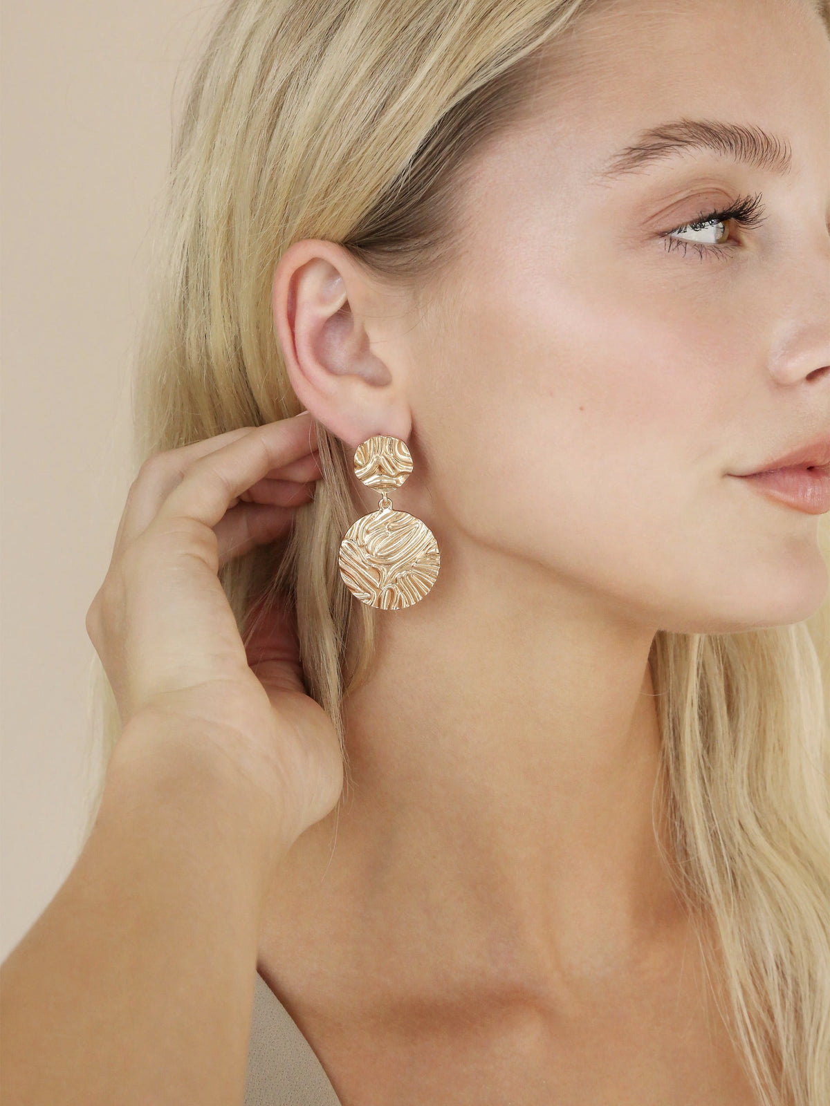 Textured Etching Earrings - 18k Gold Plated | Ettika