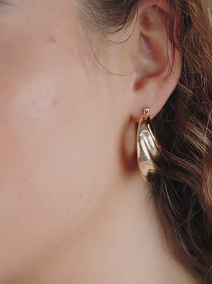 Crescent Swirl Hoop Earrings - 18k Gold Plated | Ettika