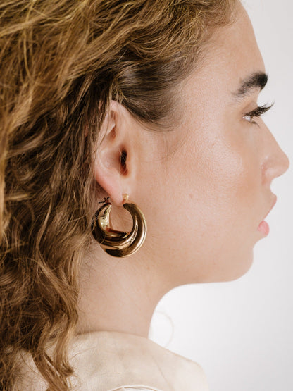 Crescent Swirl Hoop Earrings - 18k Gold Plated | Ettika