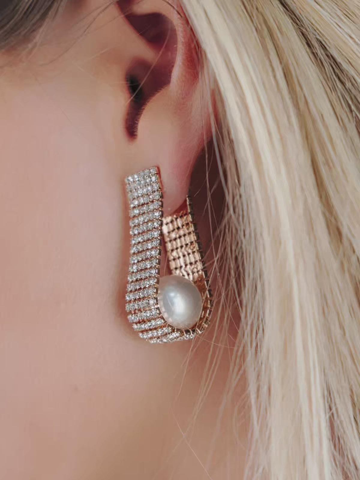 Swaddled Pearl Crystal Teardrop Earrings - Pearl | Ettika