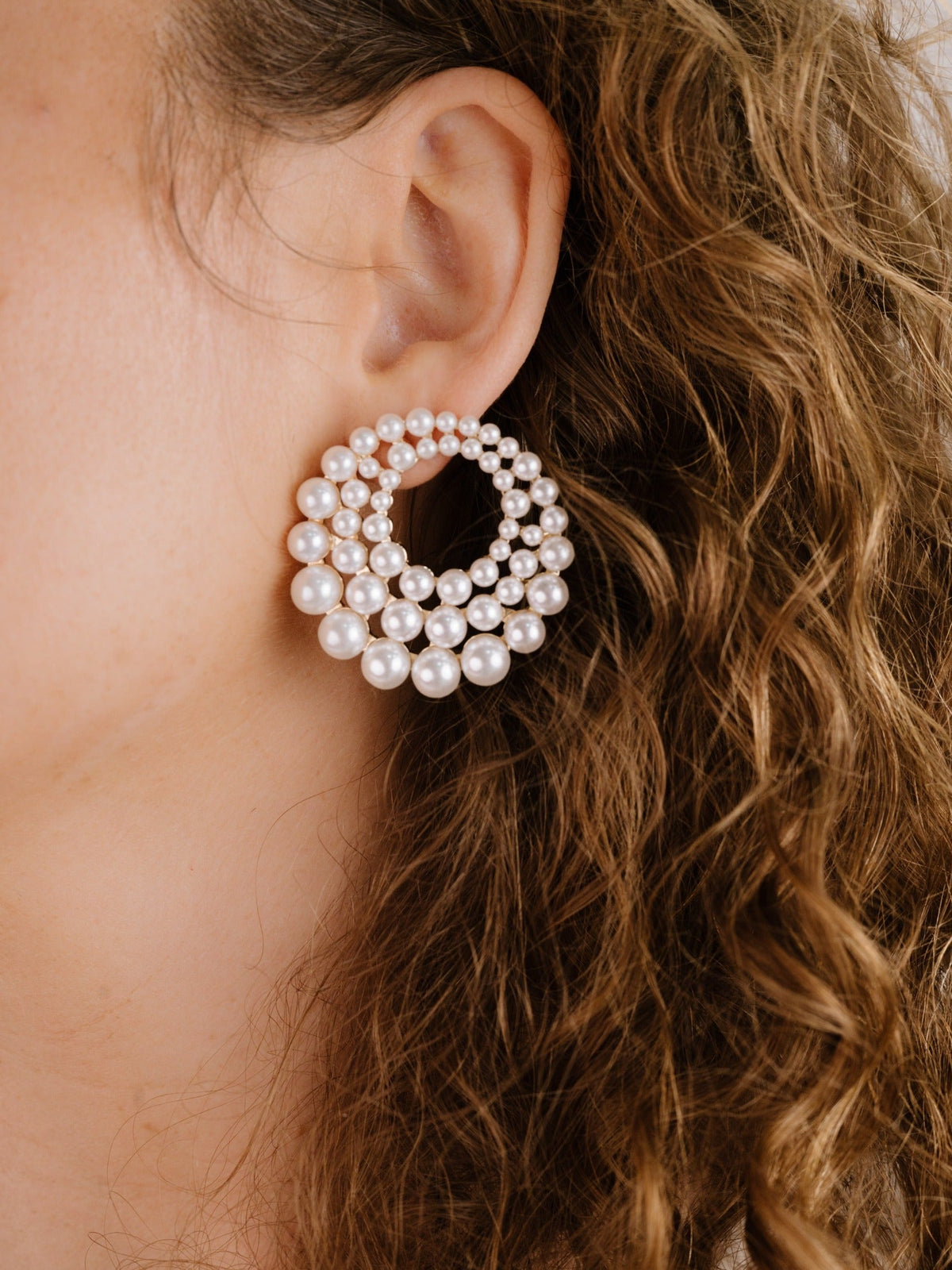 Blushing Pearl Earrings - Pearl | Ettika