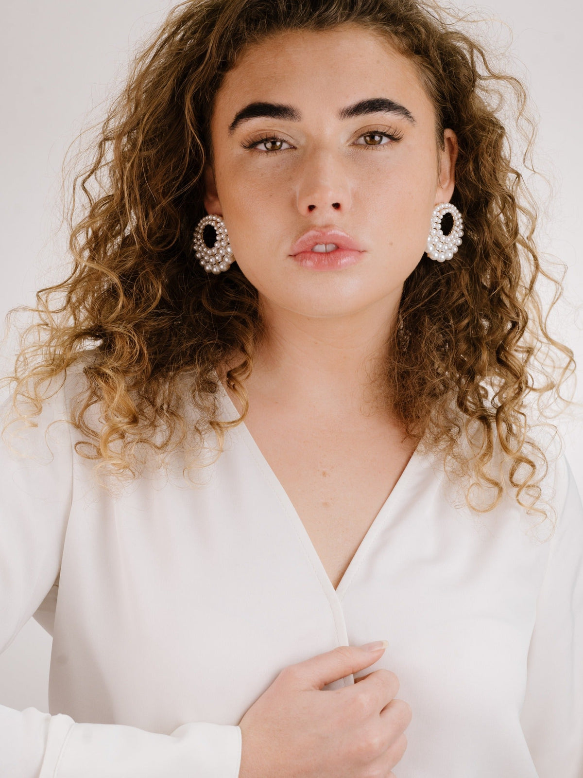 Blushing Pearl Earrings - Pearl | Ettika
