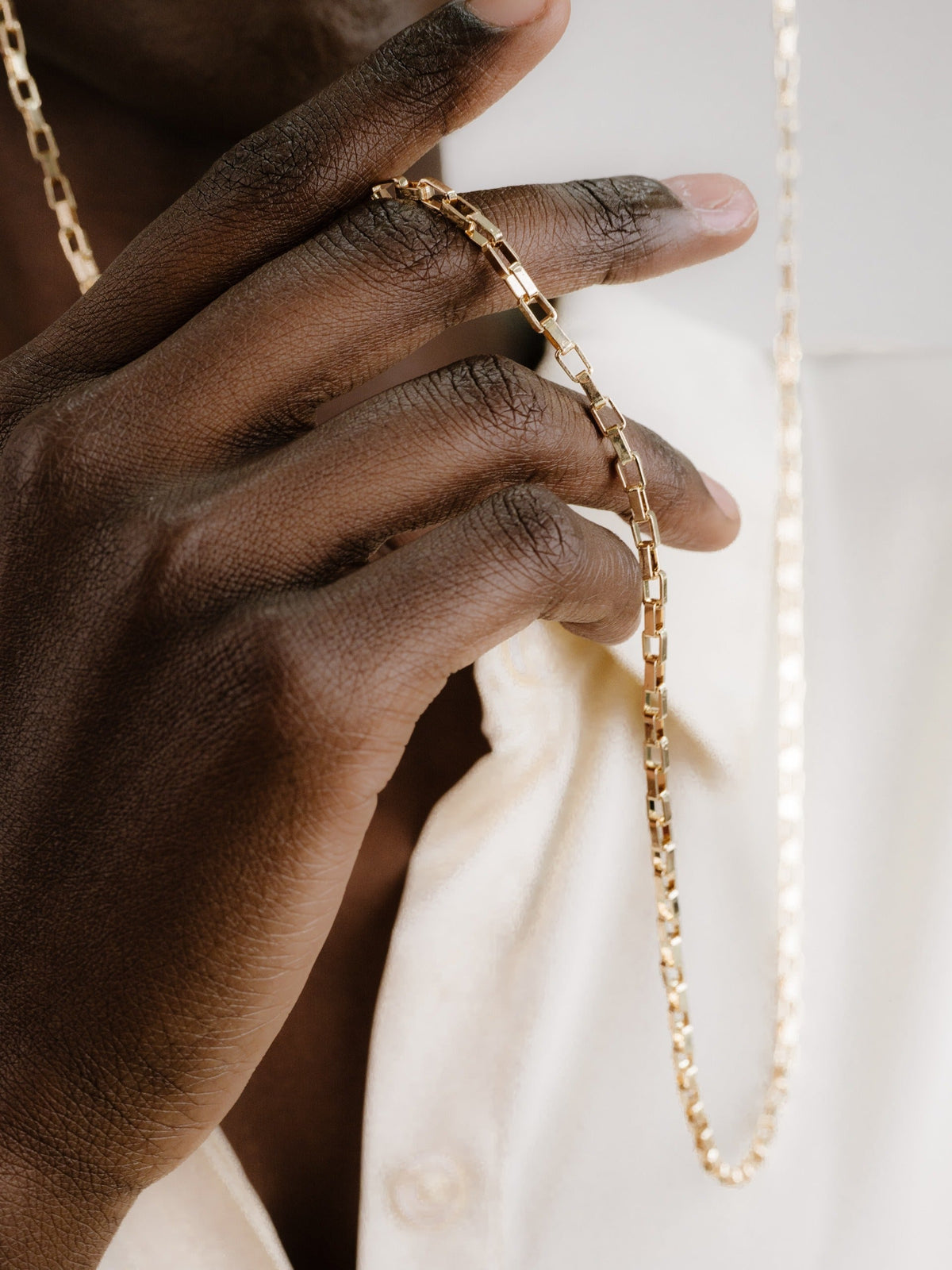 Golden Rays Rectangle Eyeglass Chain - Gold Tone | Ettika
