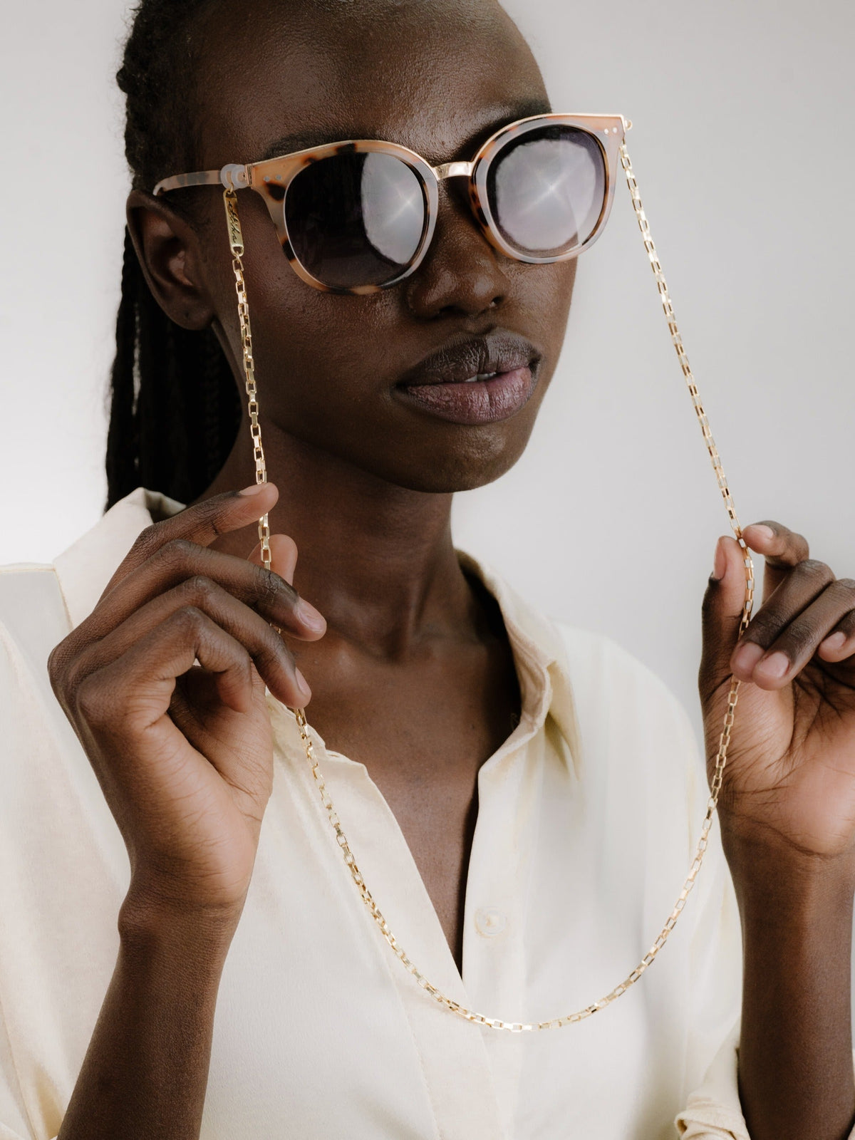 Golden Rays Rectangle Eyeglass Chain - Gold Tone | Ettika