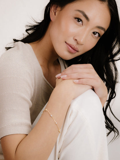 Subtle Butterflies and Pearl Bracelet - 18k Gold Plated | Ettika