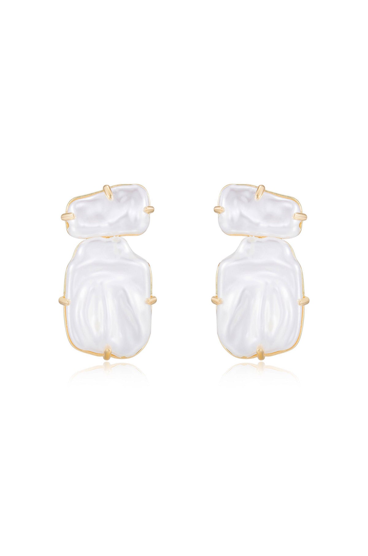 Edge of Water Double Pearl Earrings - Pearl | Ettika