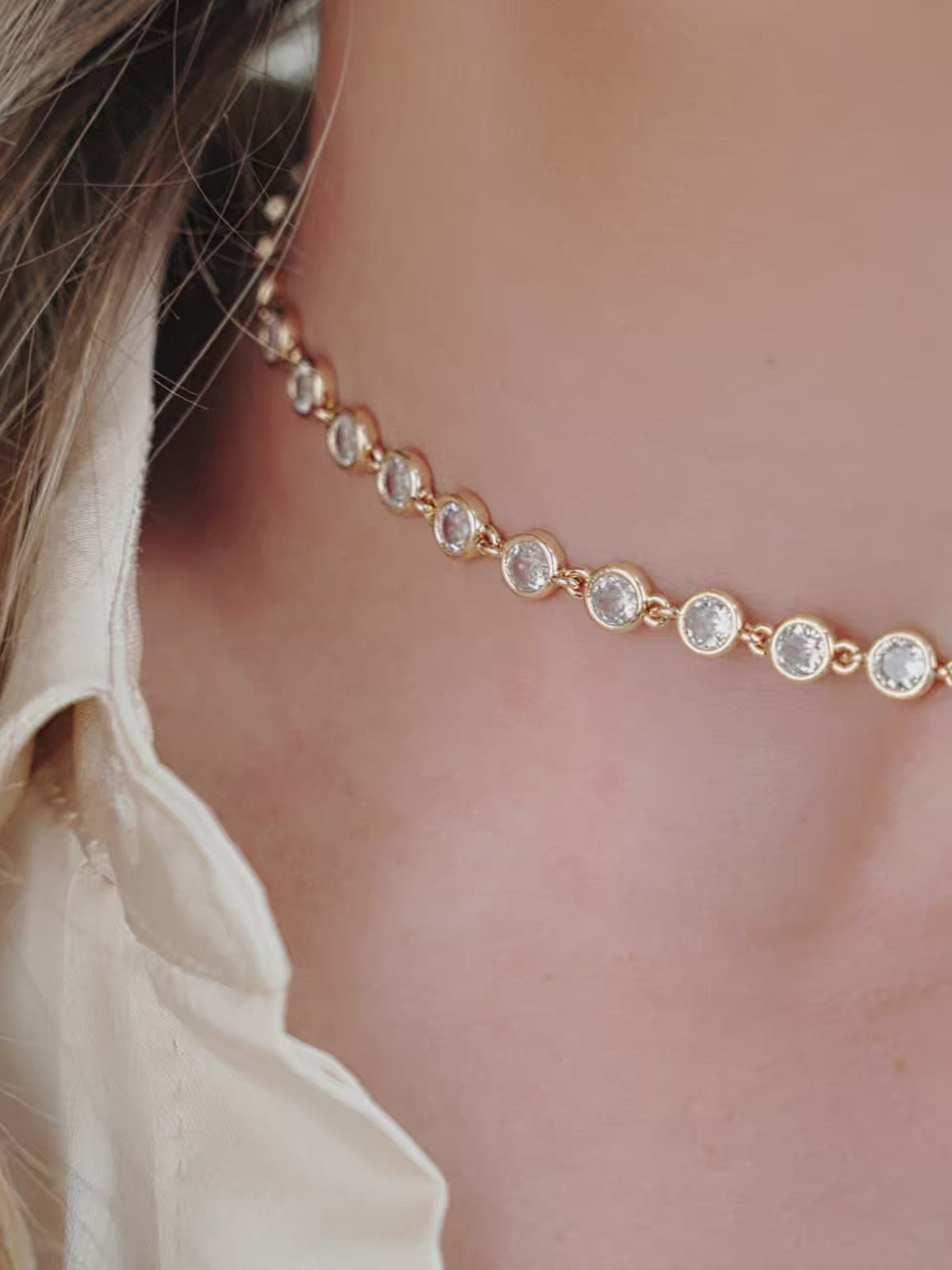 Crystal Disc and Link Necklace - Aqua Crystal with 18k Gold Plating | Ettika