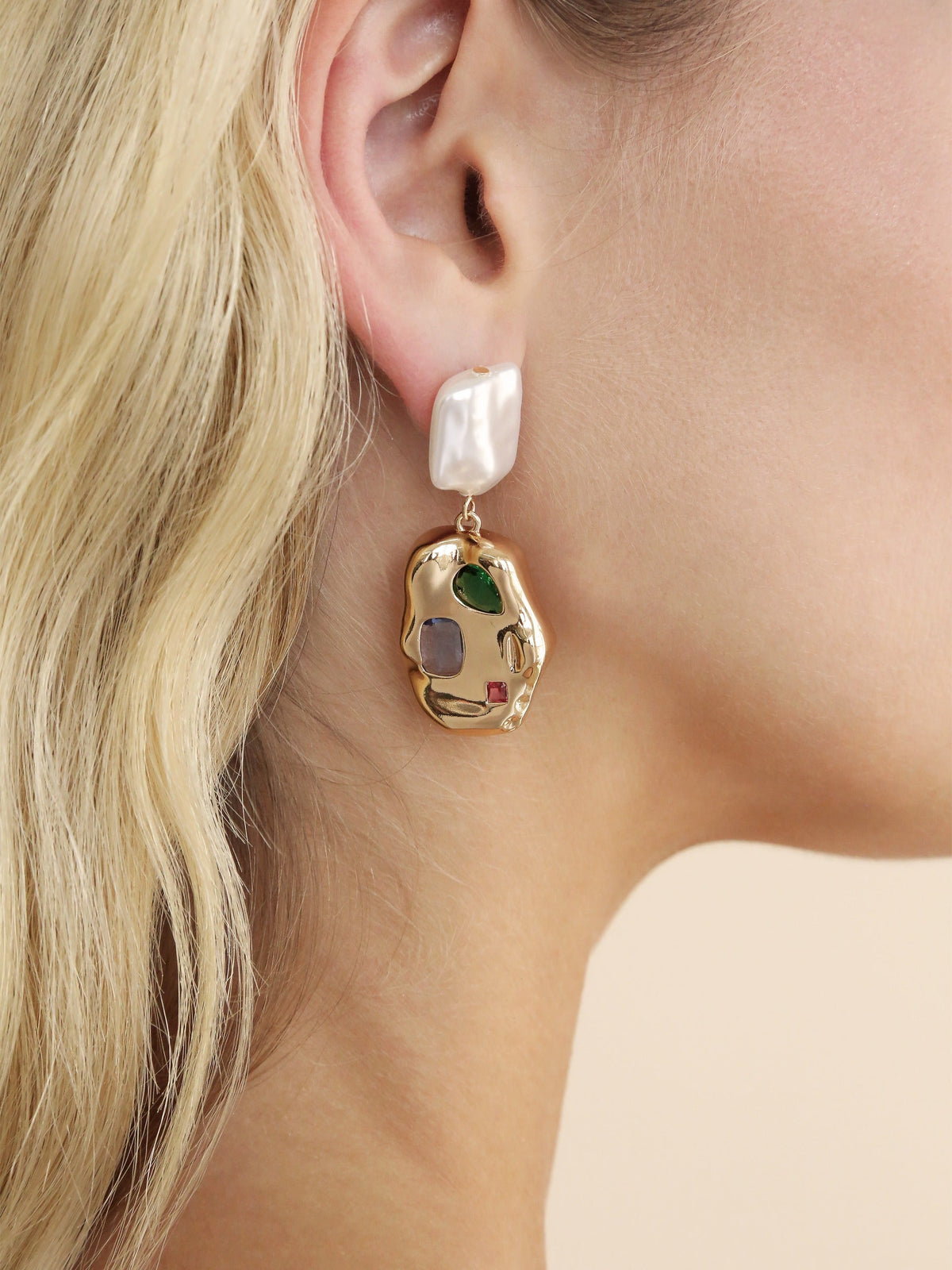 Rainbow Crystal Nugget & Pearl Earrings - Pearl | Ettika