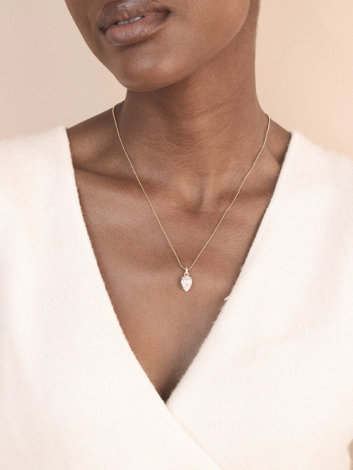 Thin and Delicate Crystal Pendant Necklace - Clear Crystals | Ettika