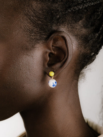 Indigo Floral Drop Earrings - Yellow Resin | Ettika