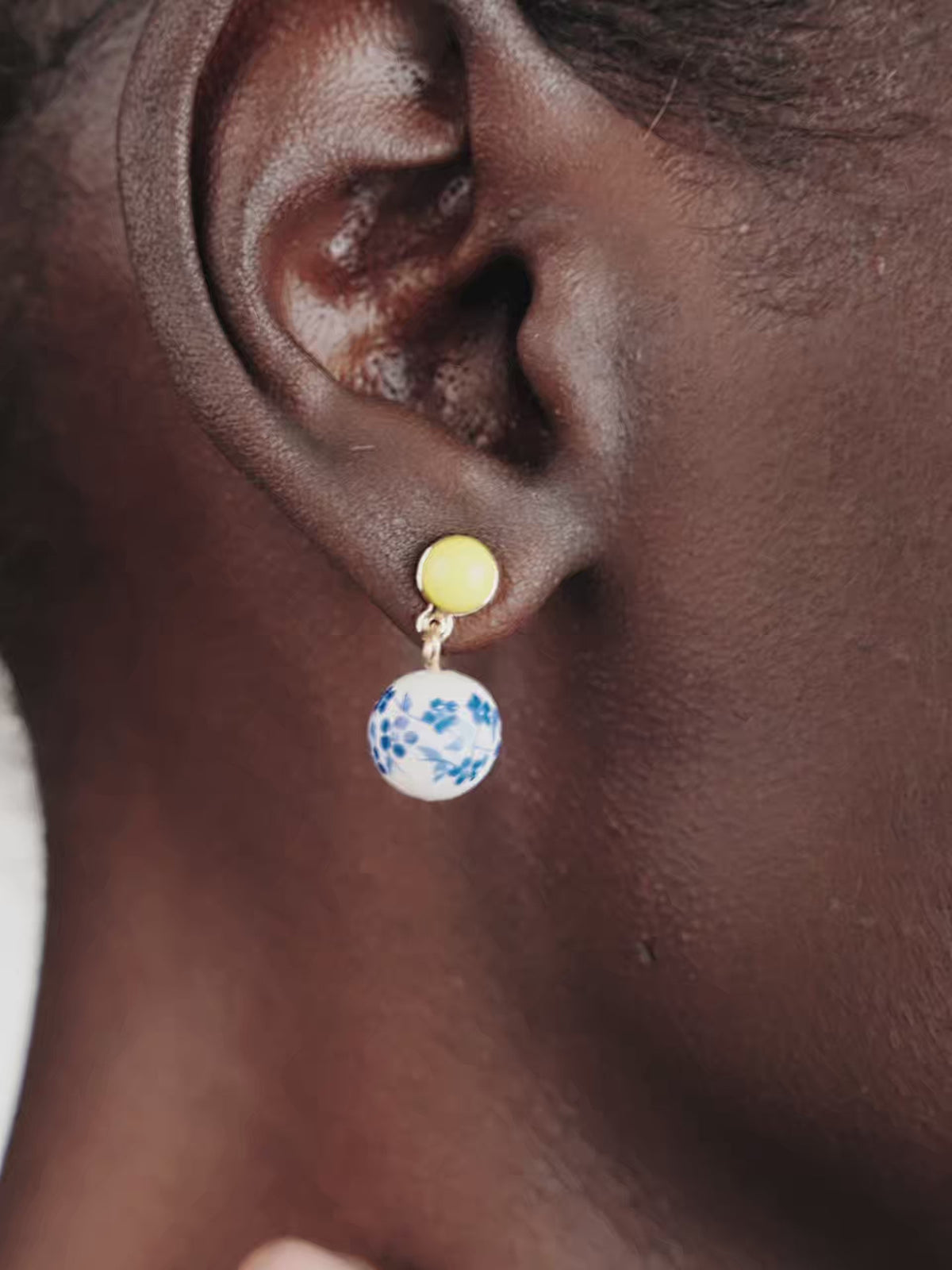 Indigo Floral Drop Earrings - Yellow Resin | Ettika