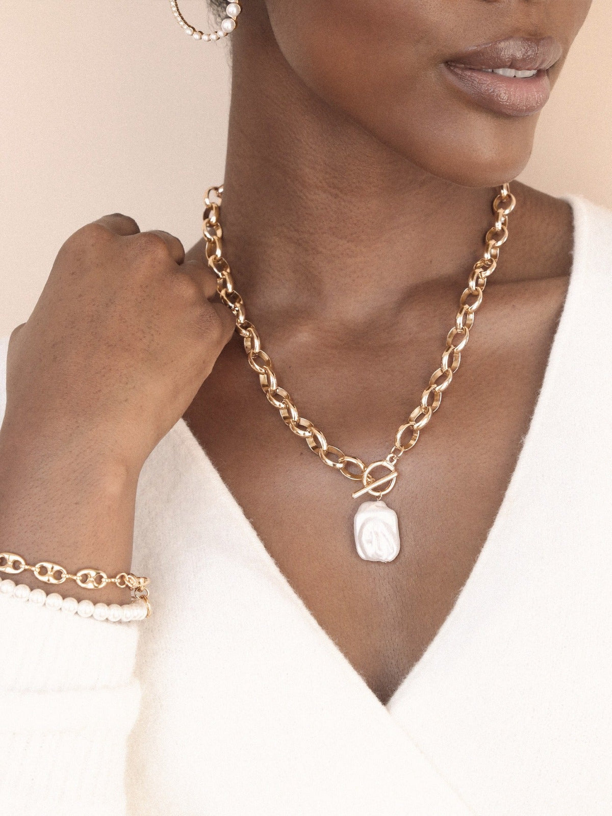 Edge of Water Pearl Pendant Necklace - Pearl | Ettika