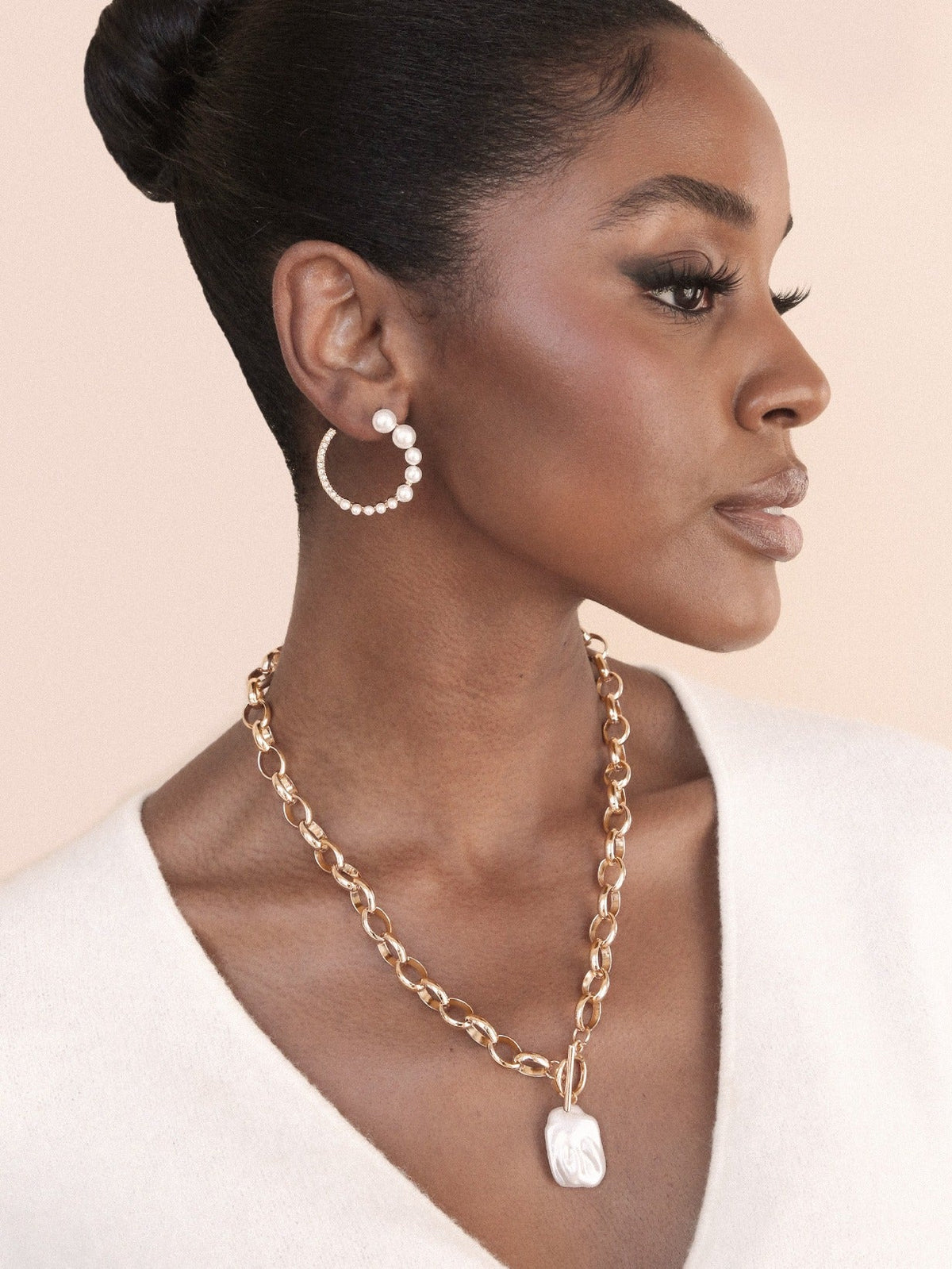 Edge of Water Pearl Pendant Necklace - Pearl | Ettika