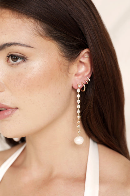 Crystal Chain Pearl Drop Earrings - Clear Crystals | Ettika