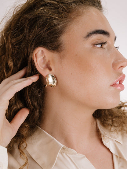 Curved Stud Earrings - 18k Gold Plated | Ettika