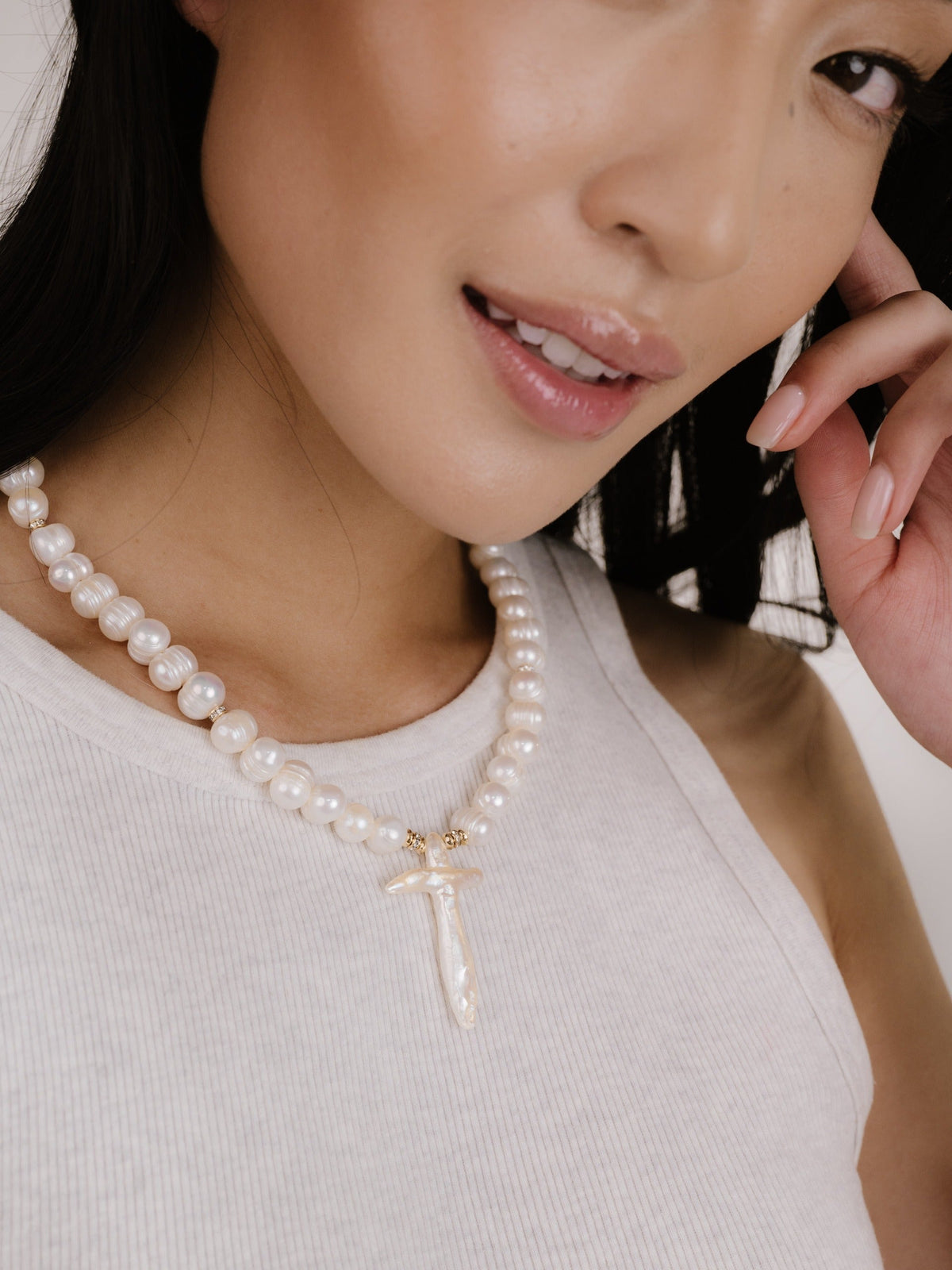 Organic Pearl Cross Necklace - Pearl | Ettika