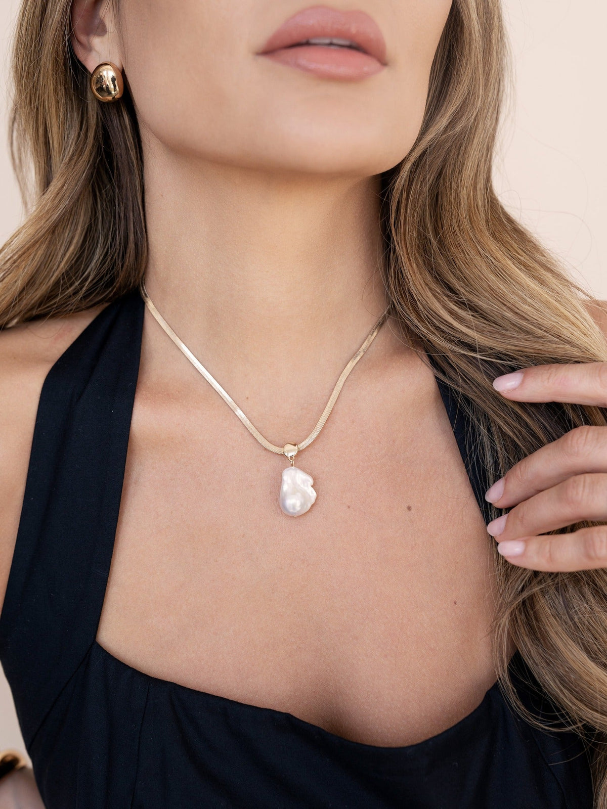 Baroque Pearl Pendant Necklace - Pearl with 18k Gold Plating | Ettika