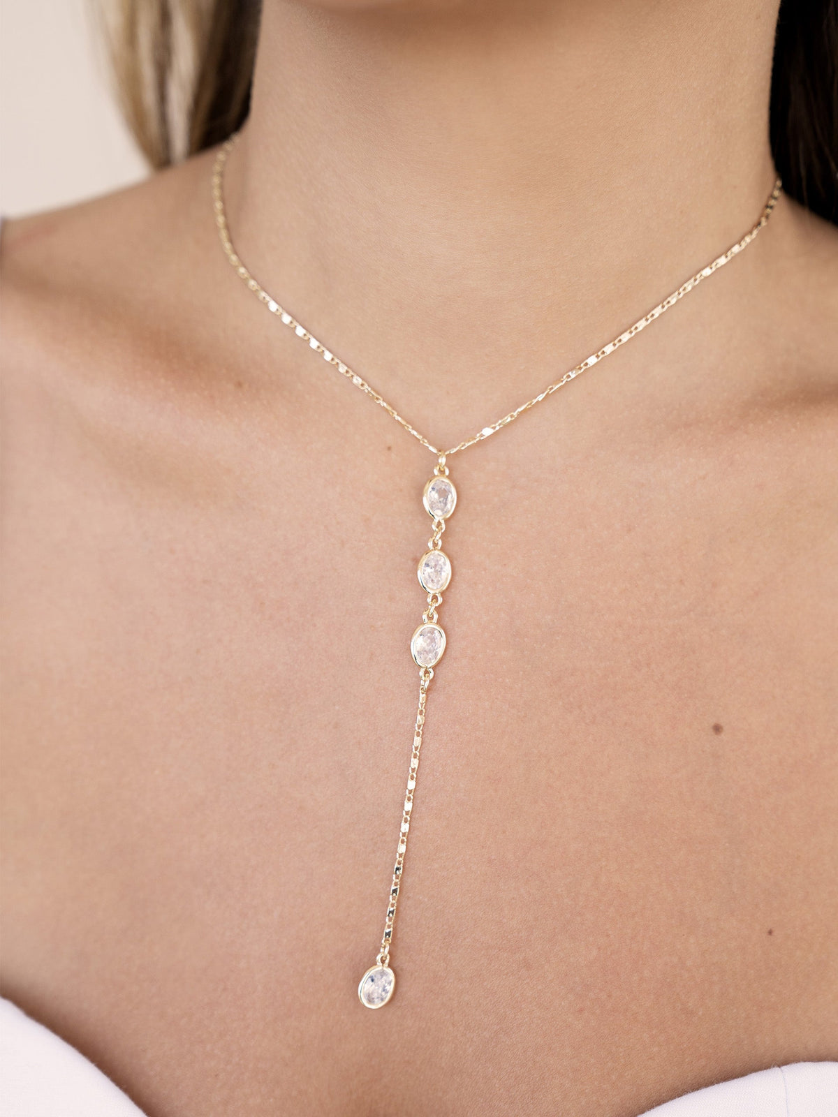 Sparkle Dip Lariat - Clear Crystal with 18k Gold Plating | Ettika
