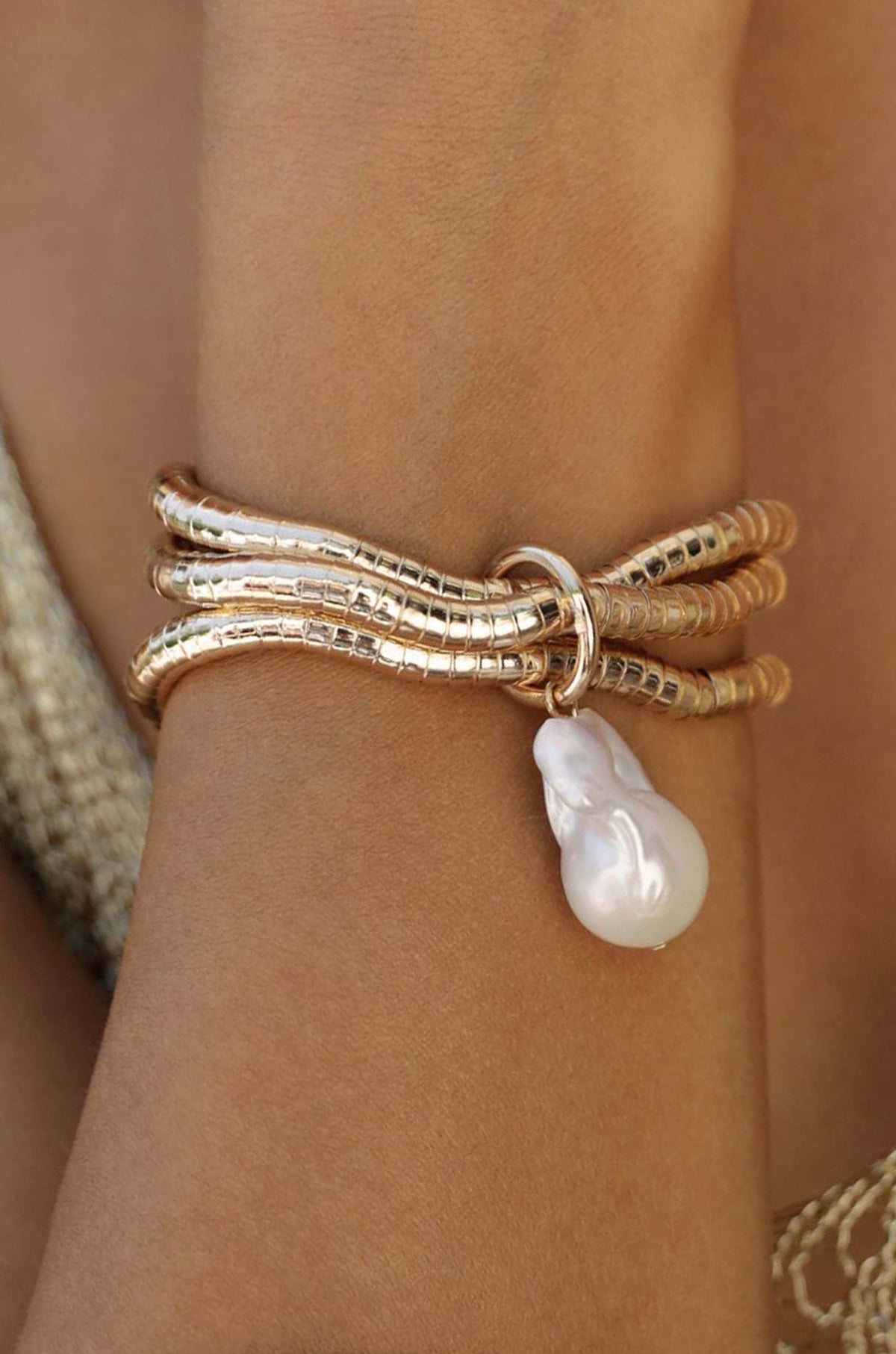 Liquid Gold and Pearl Stretch Bracelet - Pearl with 18k Gold Plating | Ettika