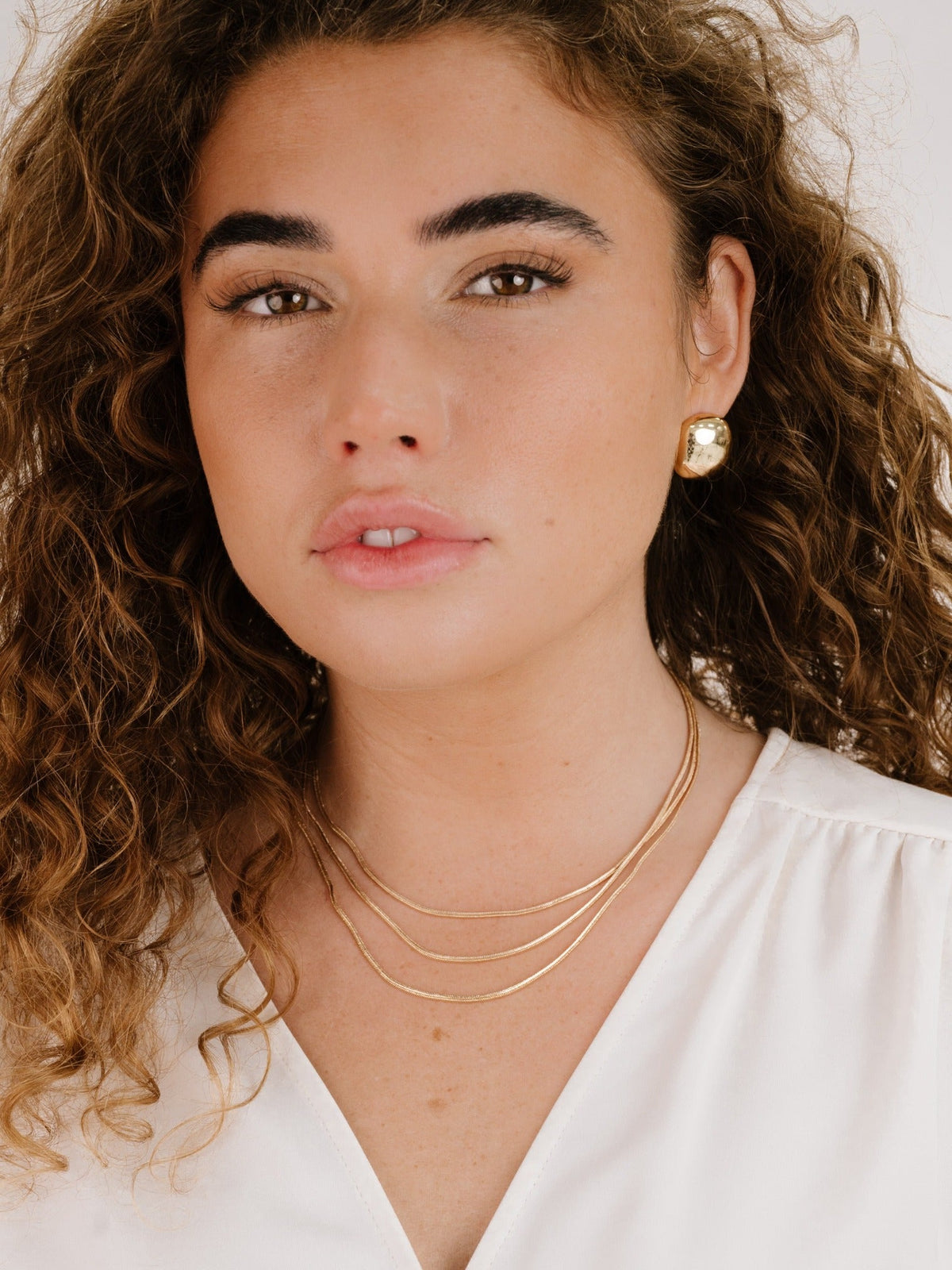 Minimal Curved Square Stud Earrings - 18k Gold Plated | Ettika