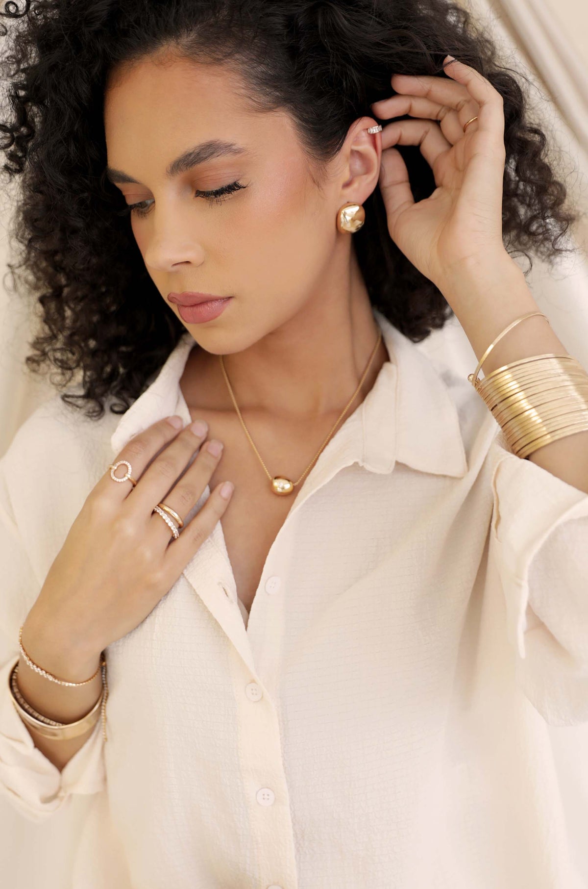 Minimal Curved Square Stud Earrings - 18k Gold Plated | Ettika