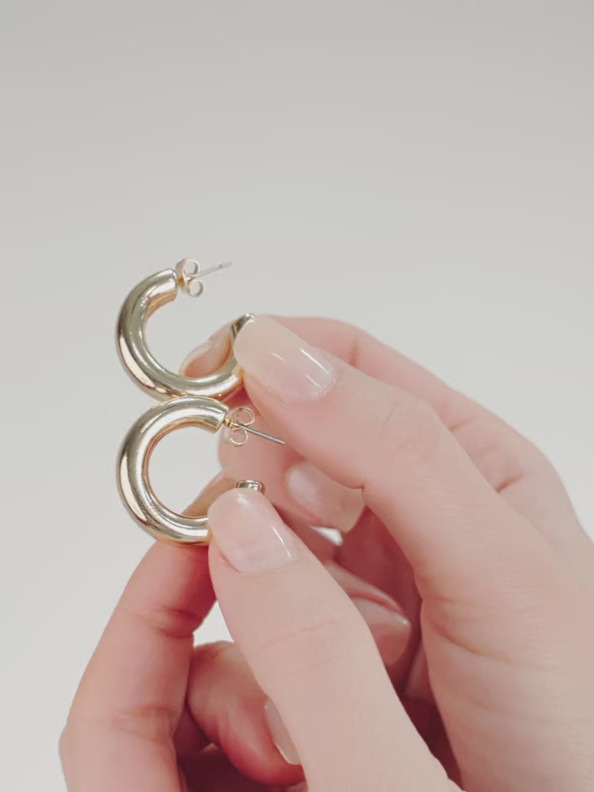 Small Thick Classic Hoops - 18k Gold Plated | Ettika