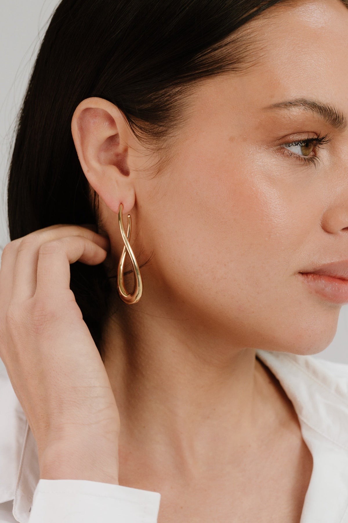 Oblong Abstract Hoop Earring - 18k Gold Plated | Ettika