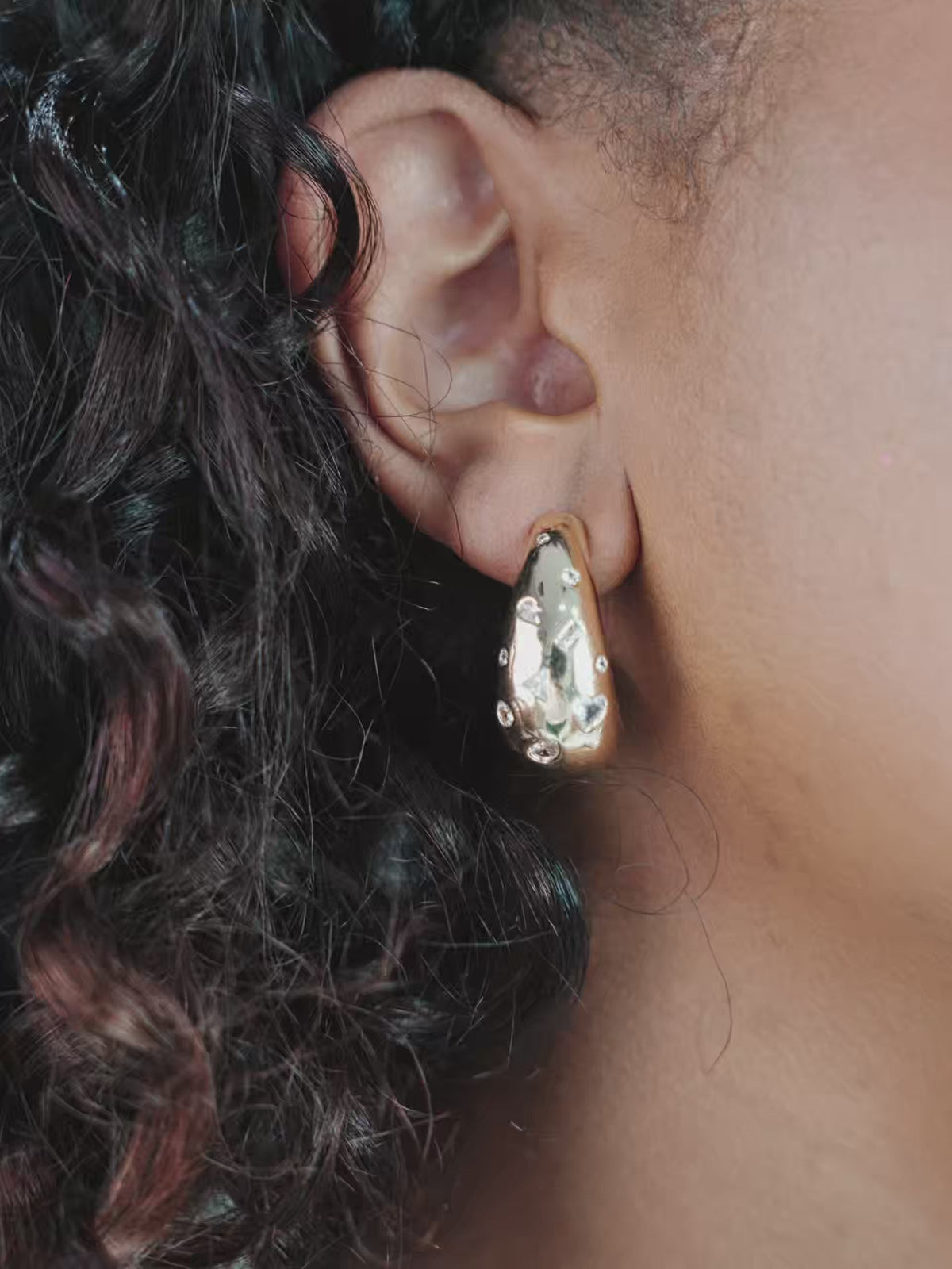 Bezel Crystal Dotted Hoop Earrings - Clear Crystal with 18k Gold Plating | Ettika