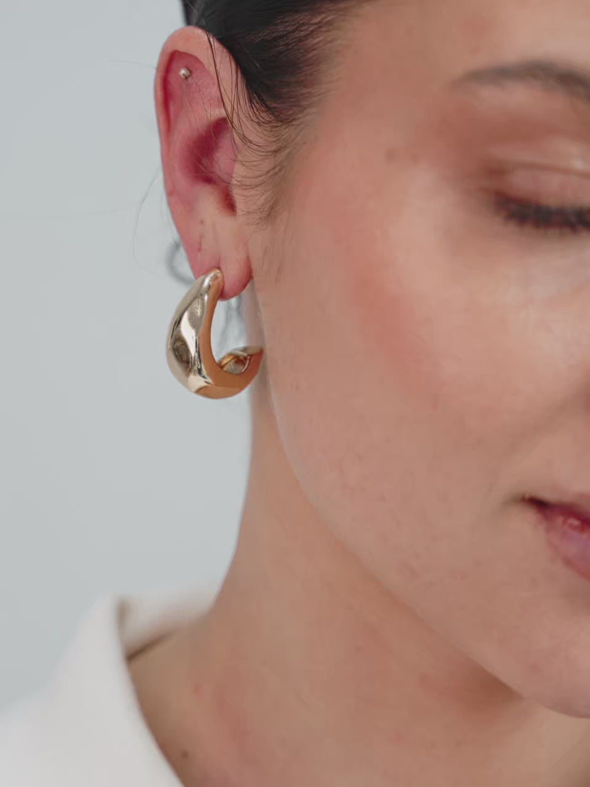 True Golden Hoop Earrings - 18k Gold Plated | Ettika