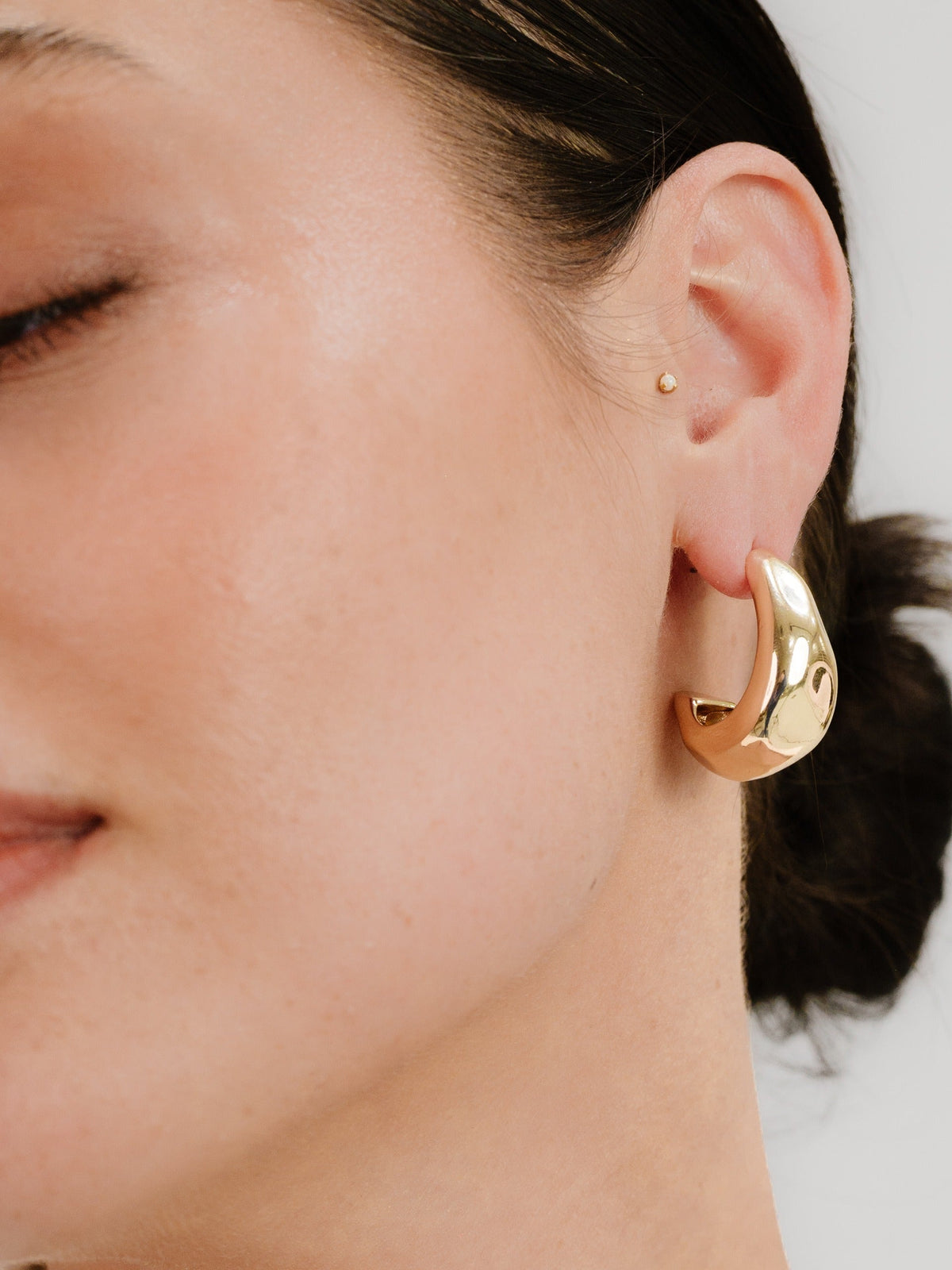 True Golden Hoop Earrings - 18k Gold Plated | Ettika