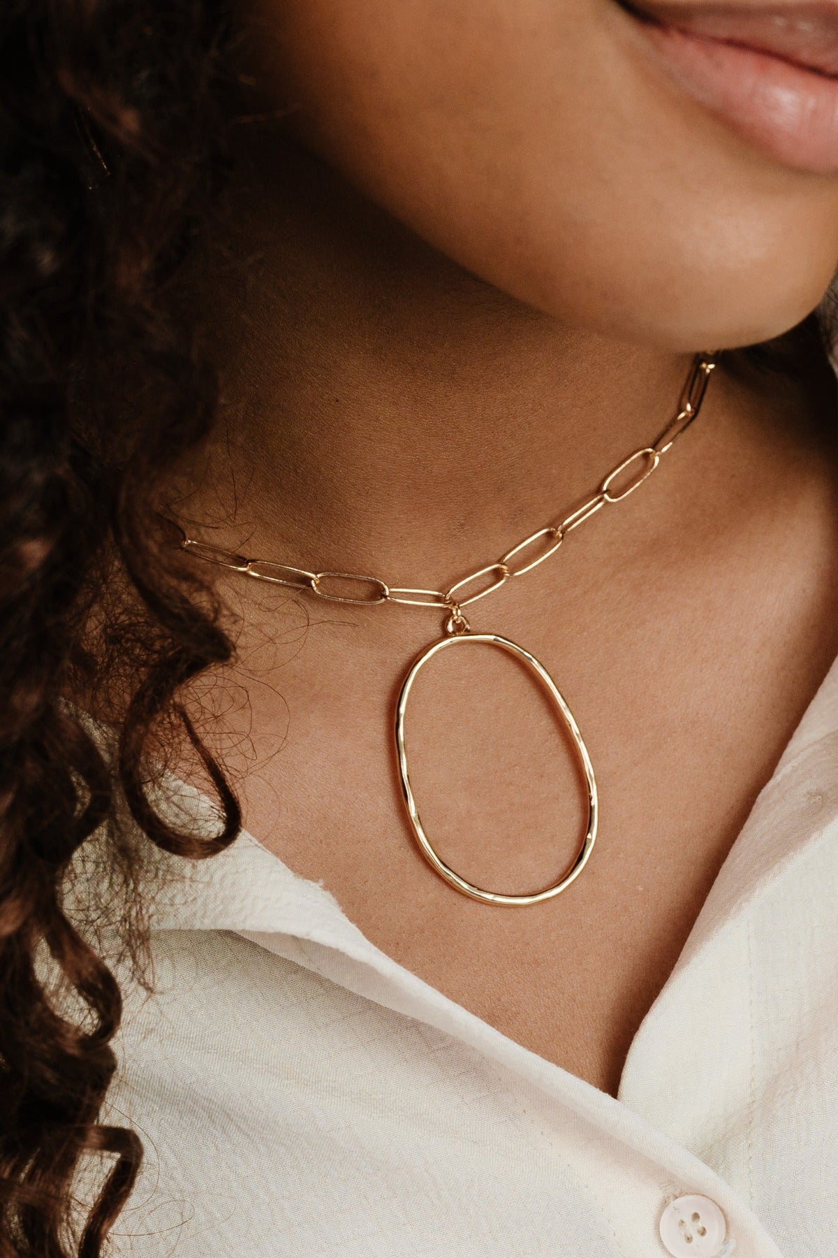 Large Oval Pendant Chain Link Necklace - 18k Gold Plated | Ettika