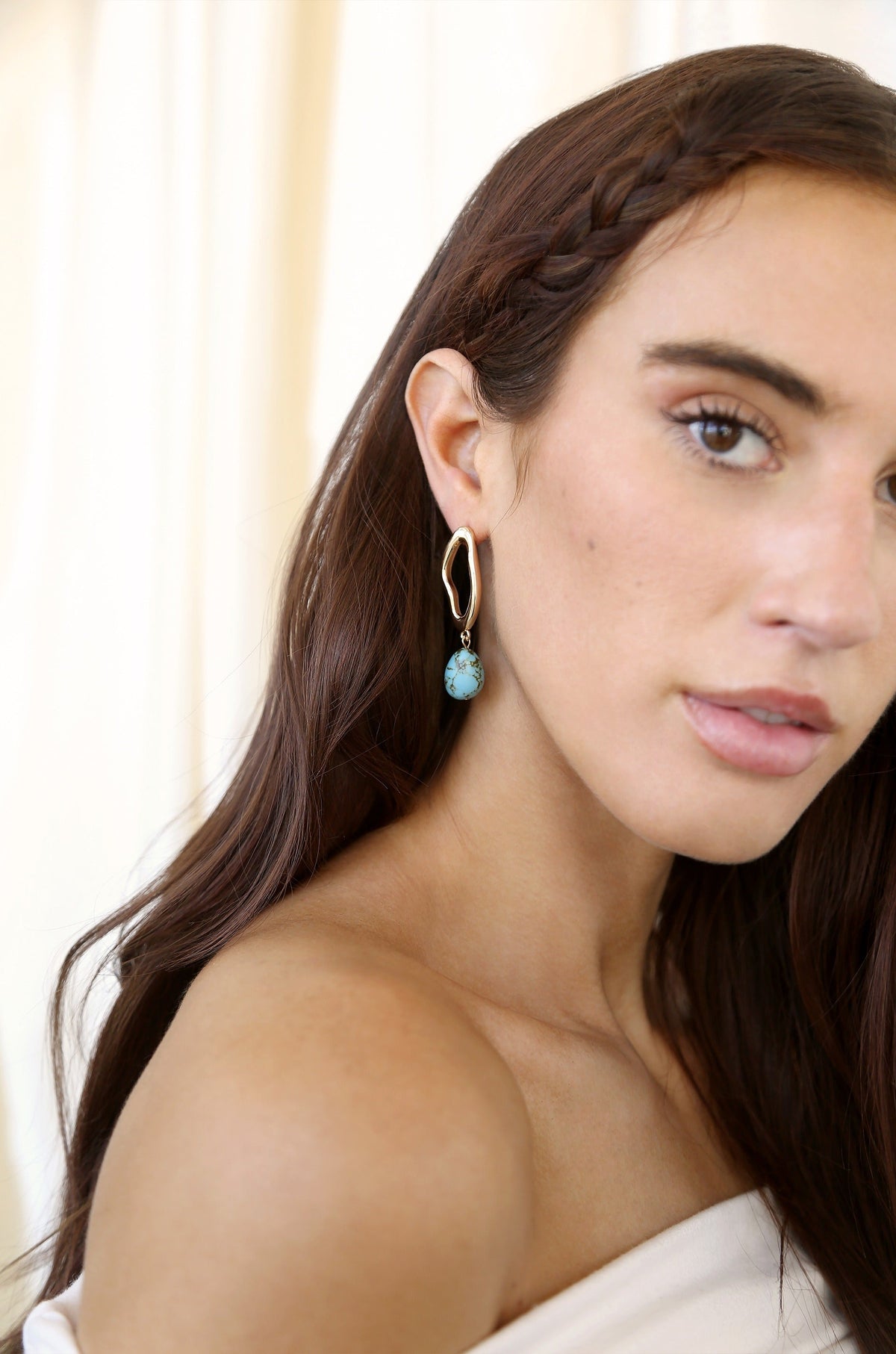 Open Circle Turquoise Dangle Earrings - Turquoise with 18k Gold Plating | Ettika