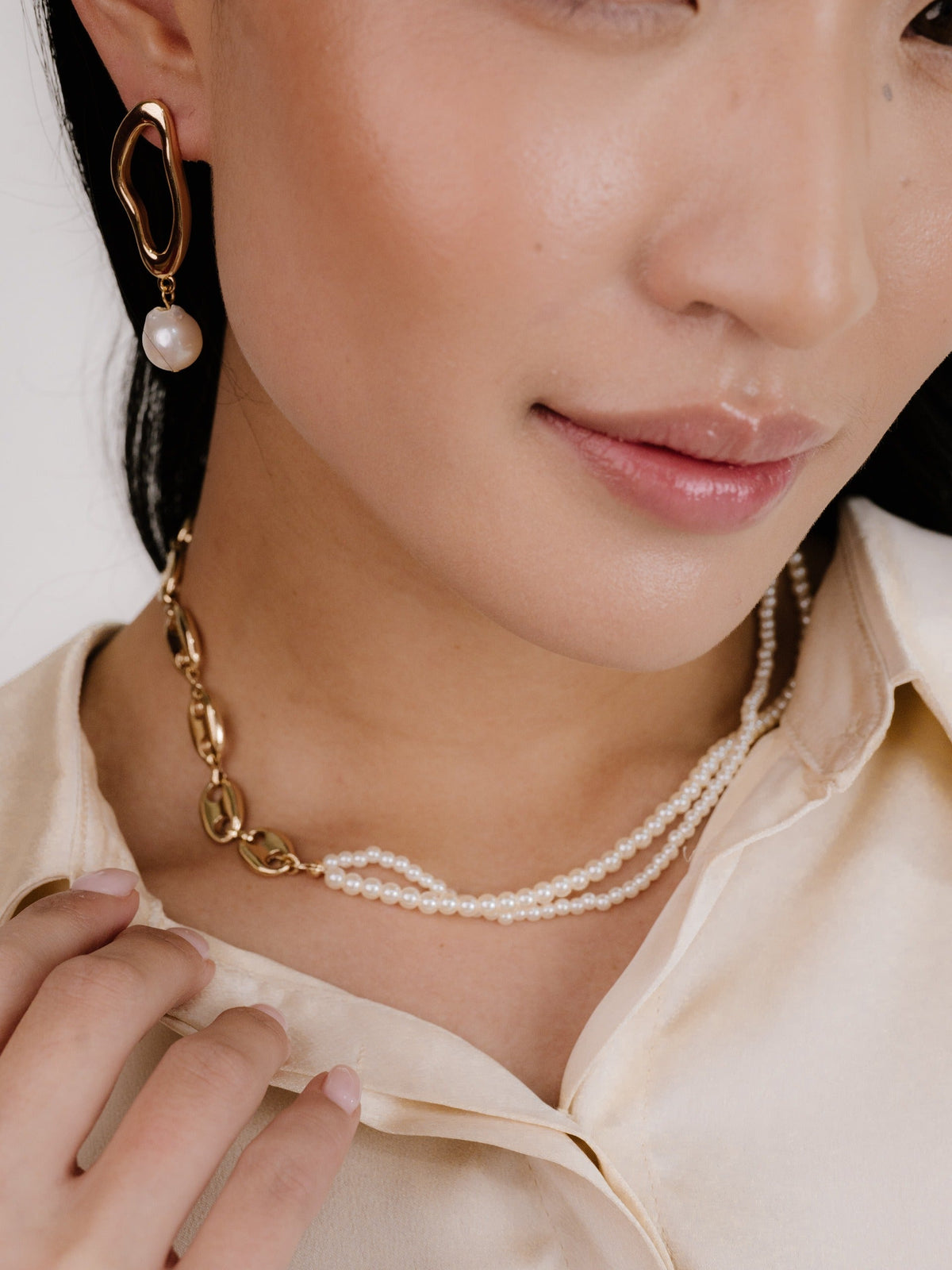 Open Circle Freshwater Pearl Earrings - Pink Pearl with 18k Gold Plating | Ettika
