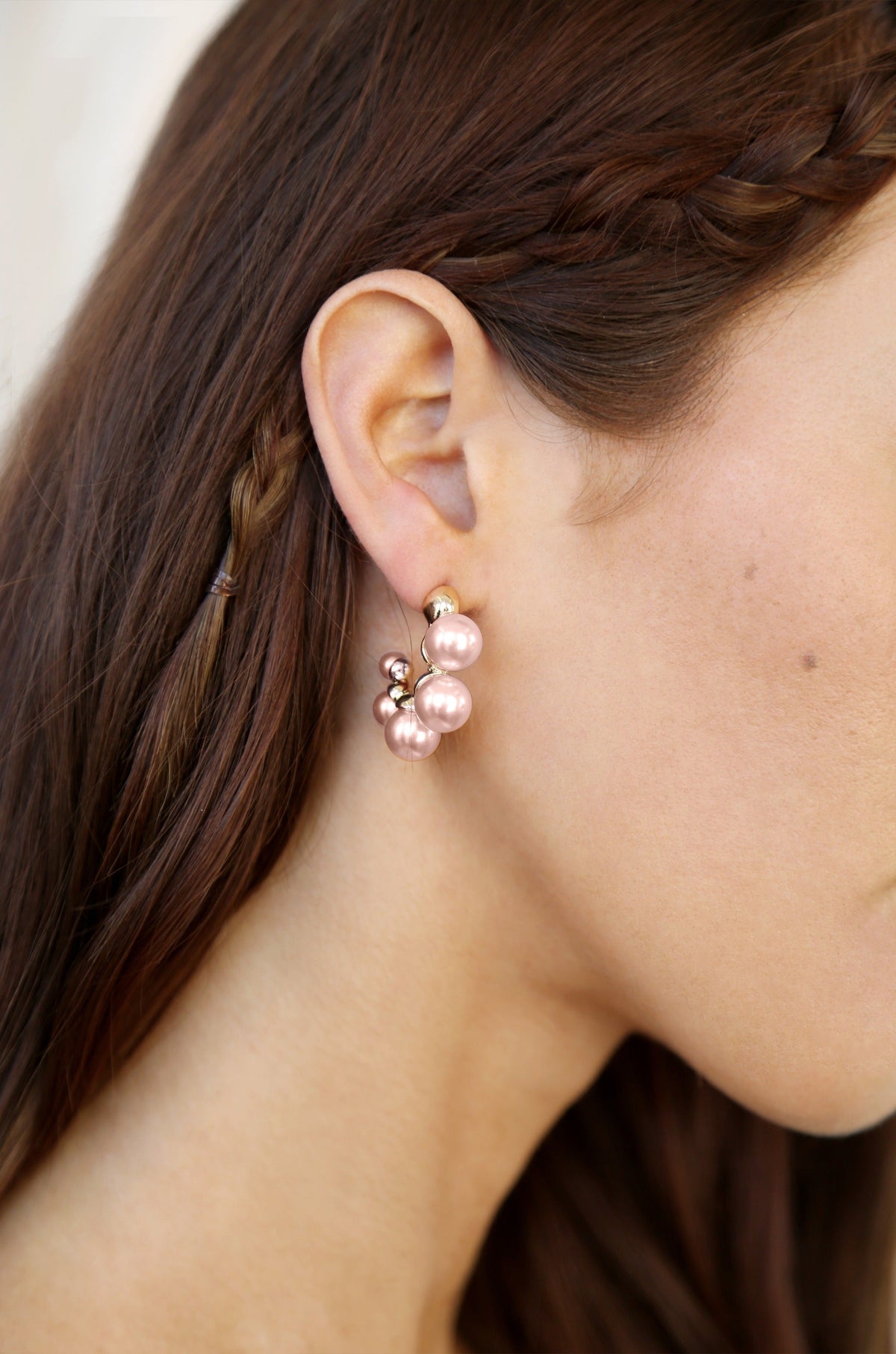 Five Pearls Hoop Earrings - Pink Pearl with 18k Gold Plating | Ettika