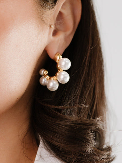 Five Pearls Hoop Earrings - Pink Pearl with 18k Gold Plating | Ettika